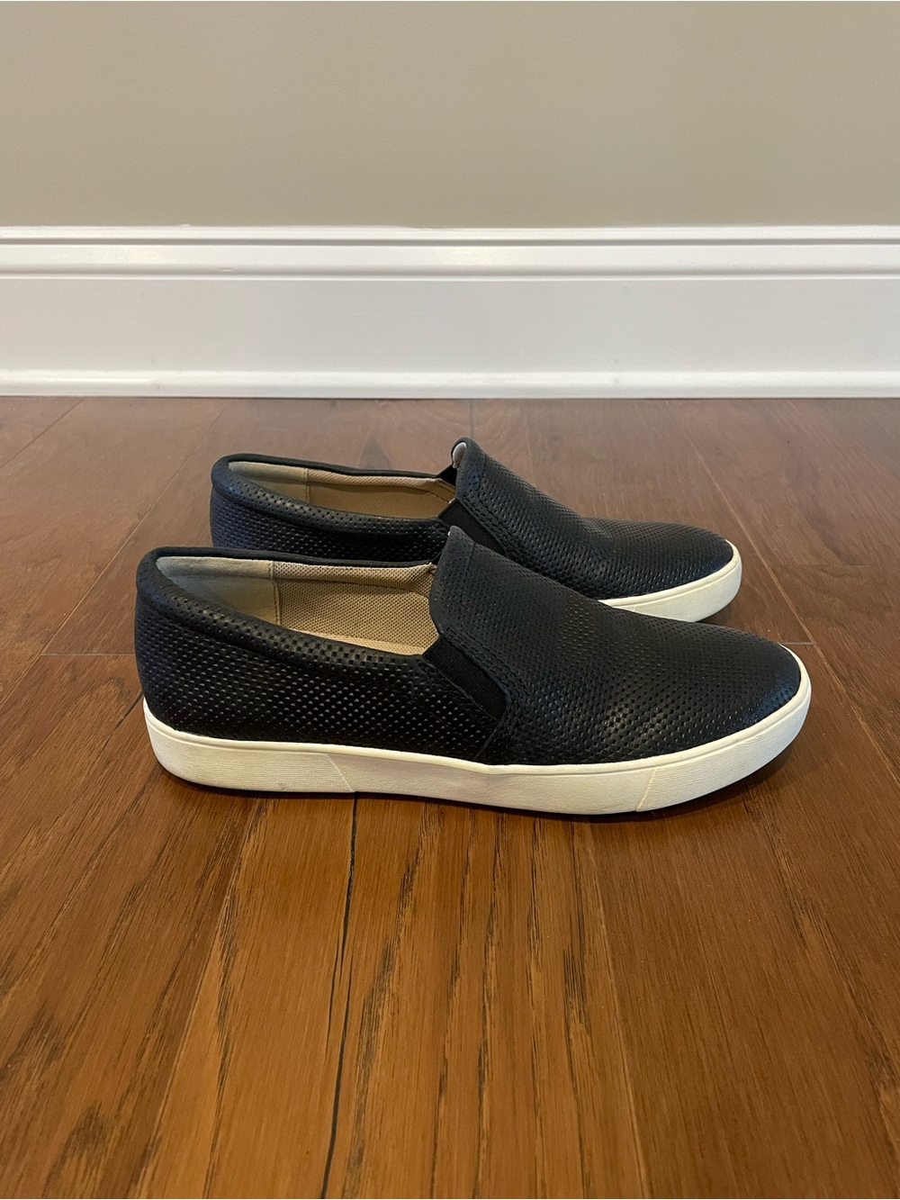 Naturalizer Marianne Black Sneakers